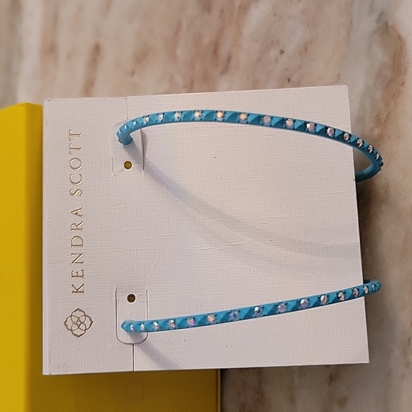 NWT Kendra Scott Val Hoops in Aqua Matte - Picture 3 of 4
